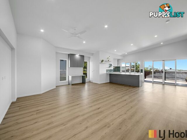 8 Jenny Lind Court BOYNE ISLAND QLD 4680