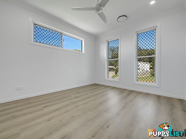 8 Jenny Lind Court BOYNE ISLAND QLD 4680