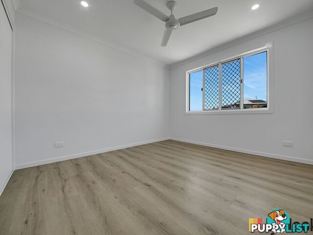 8 Jenny Lind Court BOYNE ISLAND QLD 4680