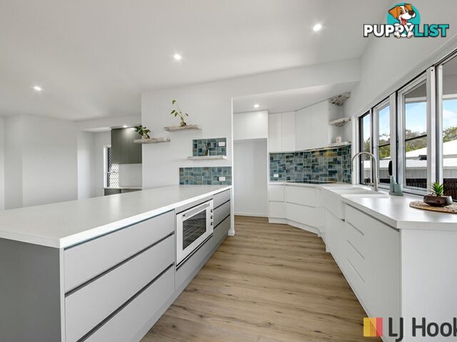 8 Jenny Lind Court BOYNE ISLAND QLD 4680