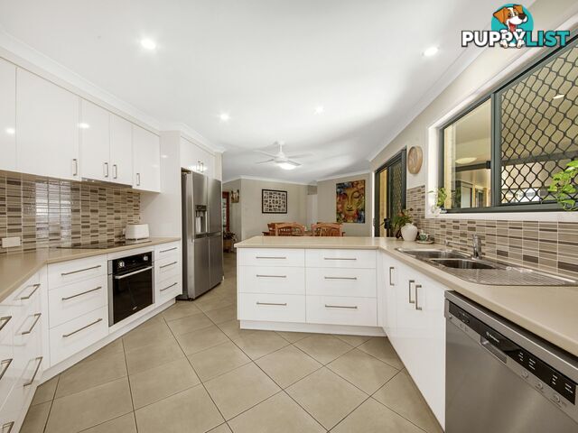 1 Ronpen Close TANNUM SANDS QLD 4680