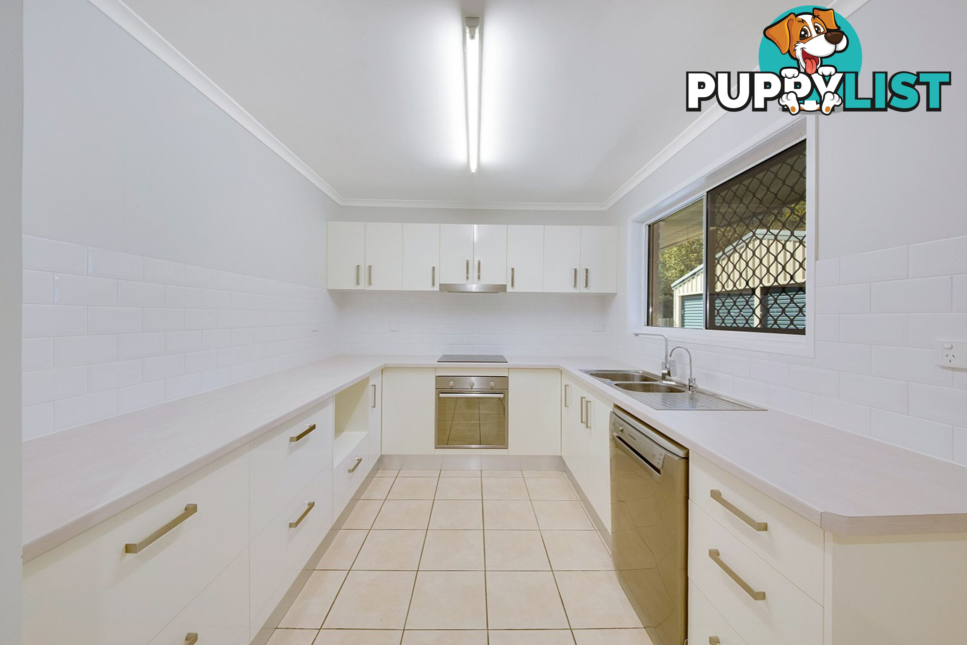 27 Beltana Drive BOYNE ISLAND QLD 4680