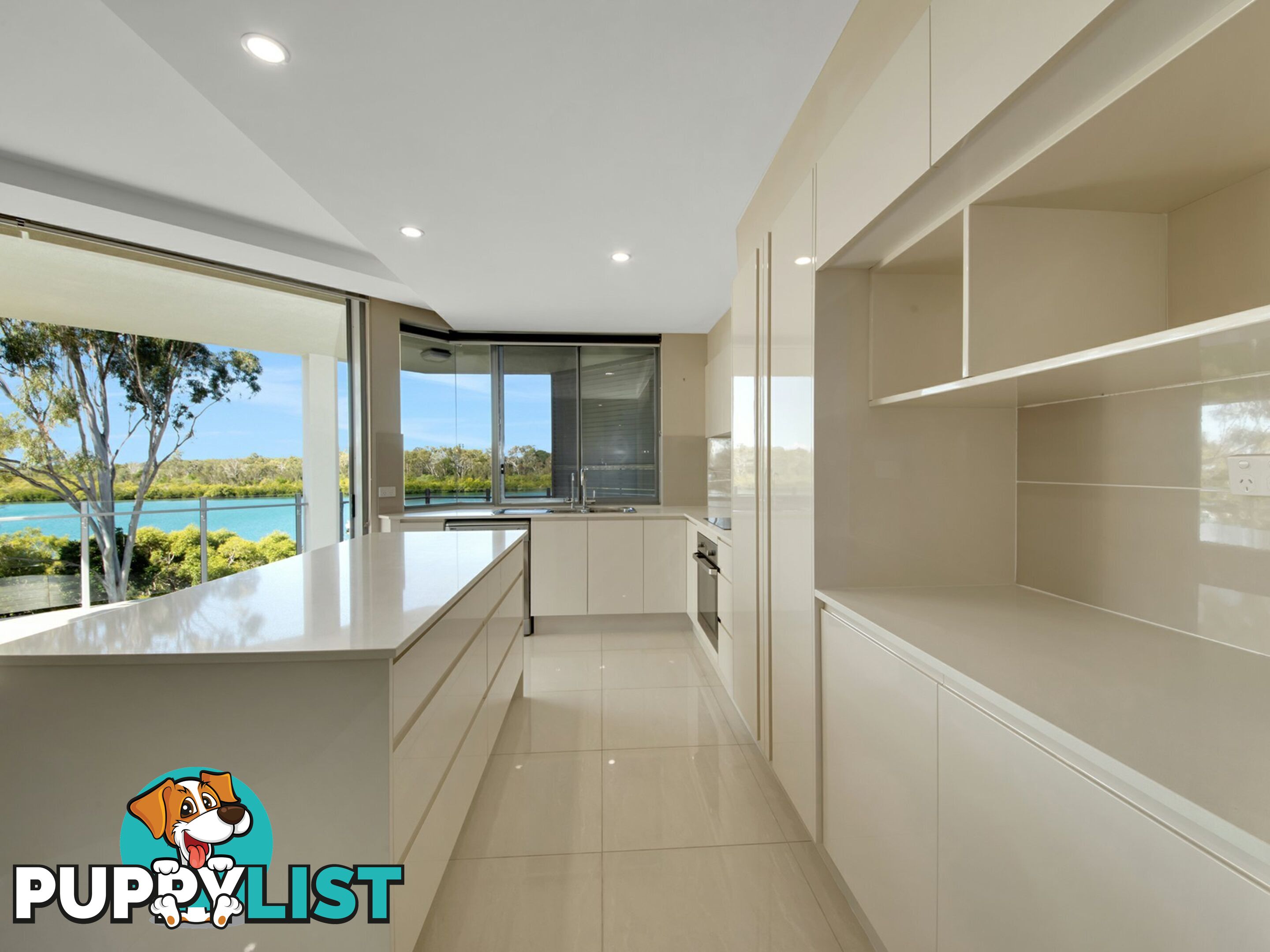 303/10 Wyndham Avenue BOYNE ISLAND QLD 4680