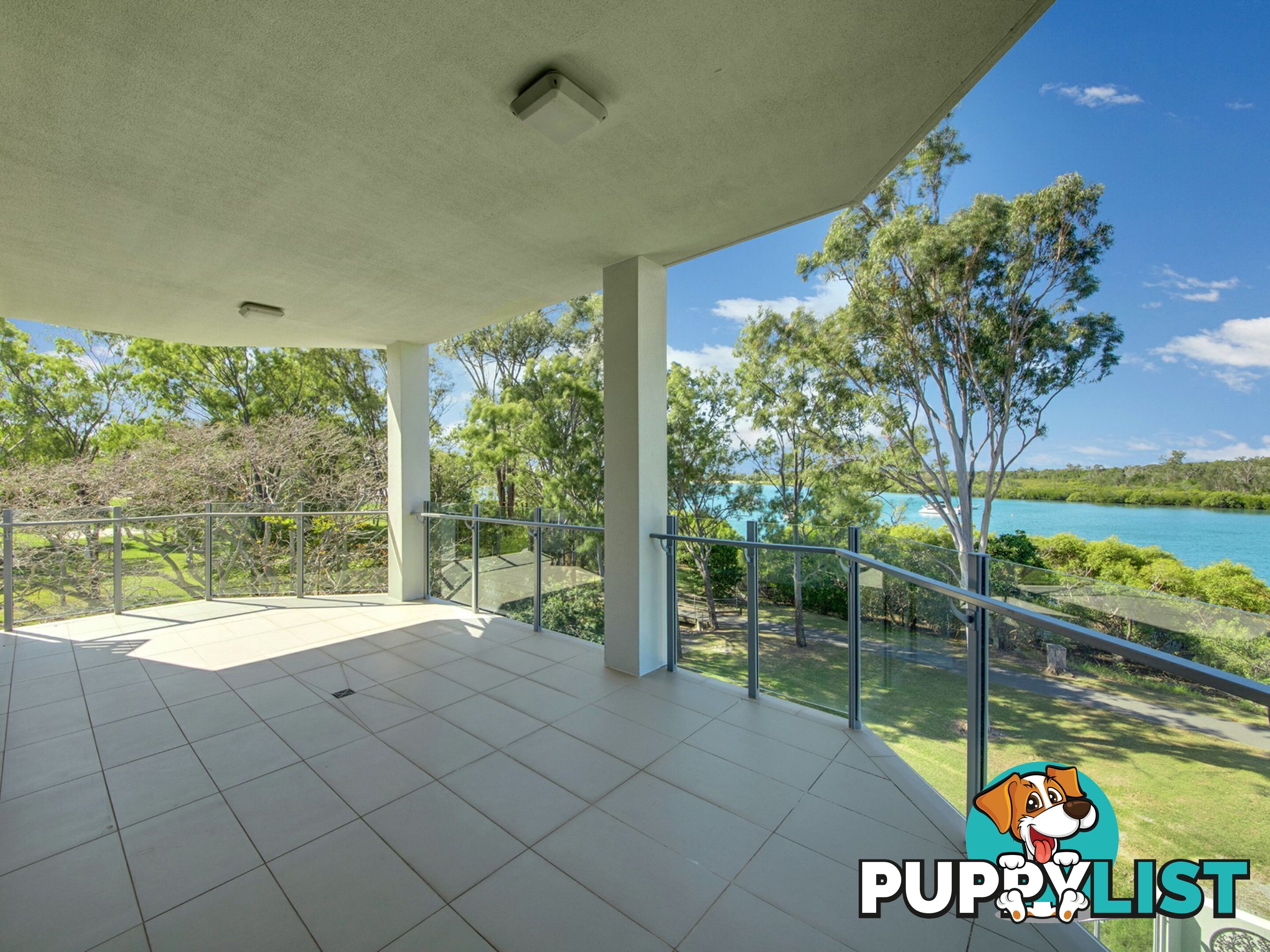 303/10 Wyndham Avenue BOYNE ISLAND QLD 4680