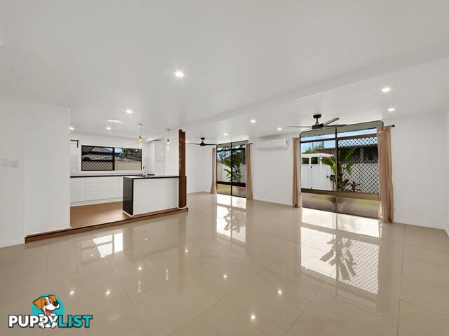 9 Alexander Street BOYNE ISLAND QLD 4680