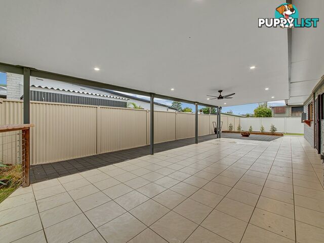 9 Alexander Street BOYNE ISLAND QLD 4680