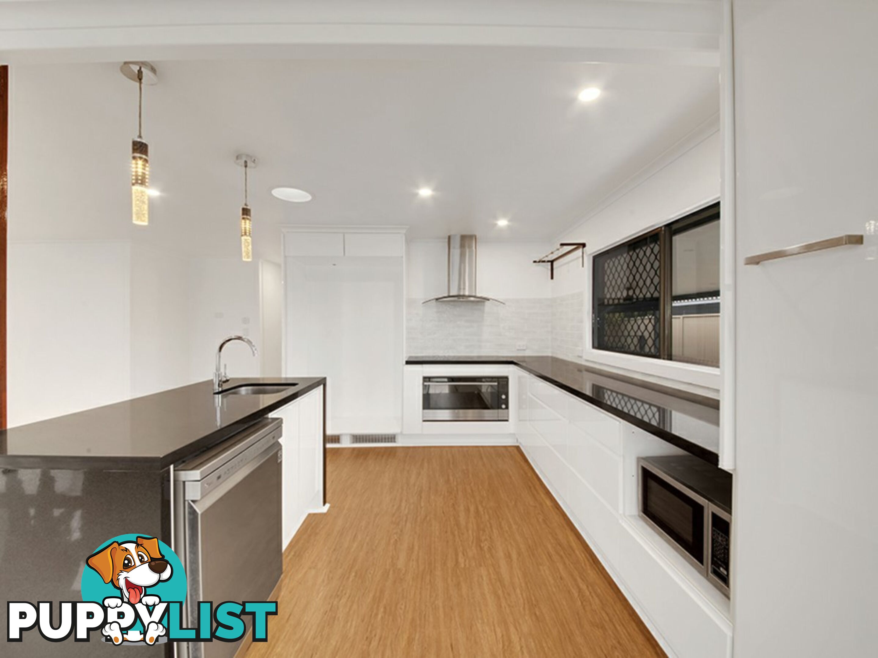 9 Alexander Street BOYNE ISLAND QLD 4680