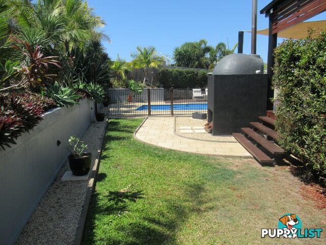 8 Clearview Court TANNUM SANDS QLD 4680