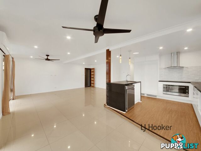 9 Alexander Street BOYNE ISLAND QLD 4680