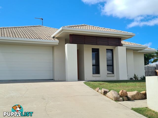 12 Jeana Close BOYNE ISLAND QLD 4680