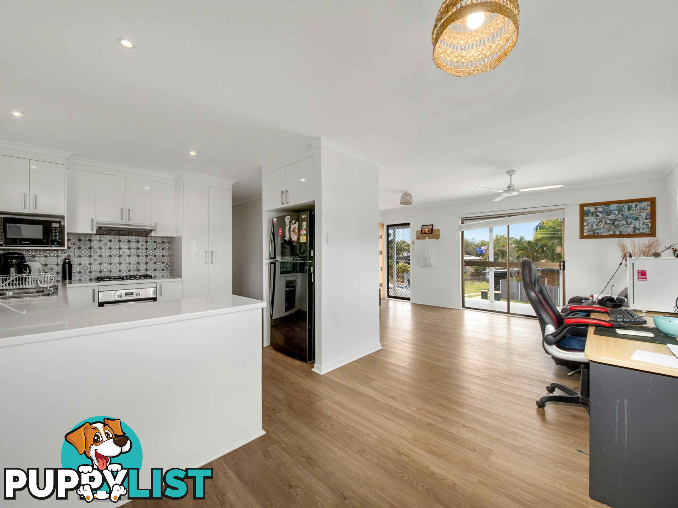 6 Bellemere Court BOYNE ISLAND QLD 4680