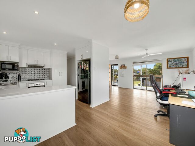 6 Bellemere Court BOYNE ISLAND QLD 4680