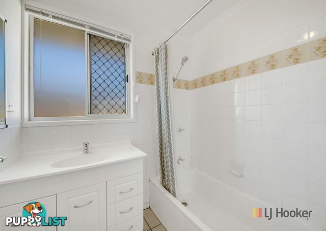 6 Andrew Court BOYNE ISLAND QLD 4680