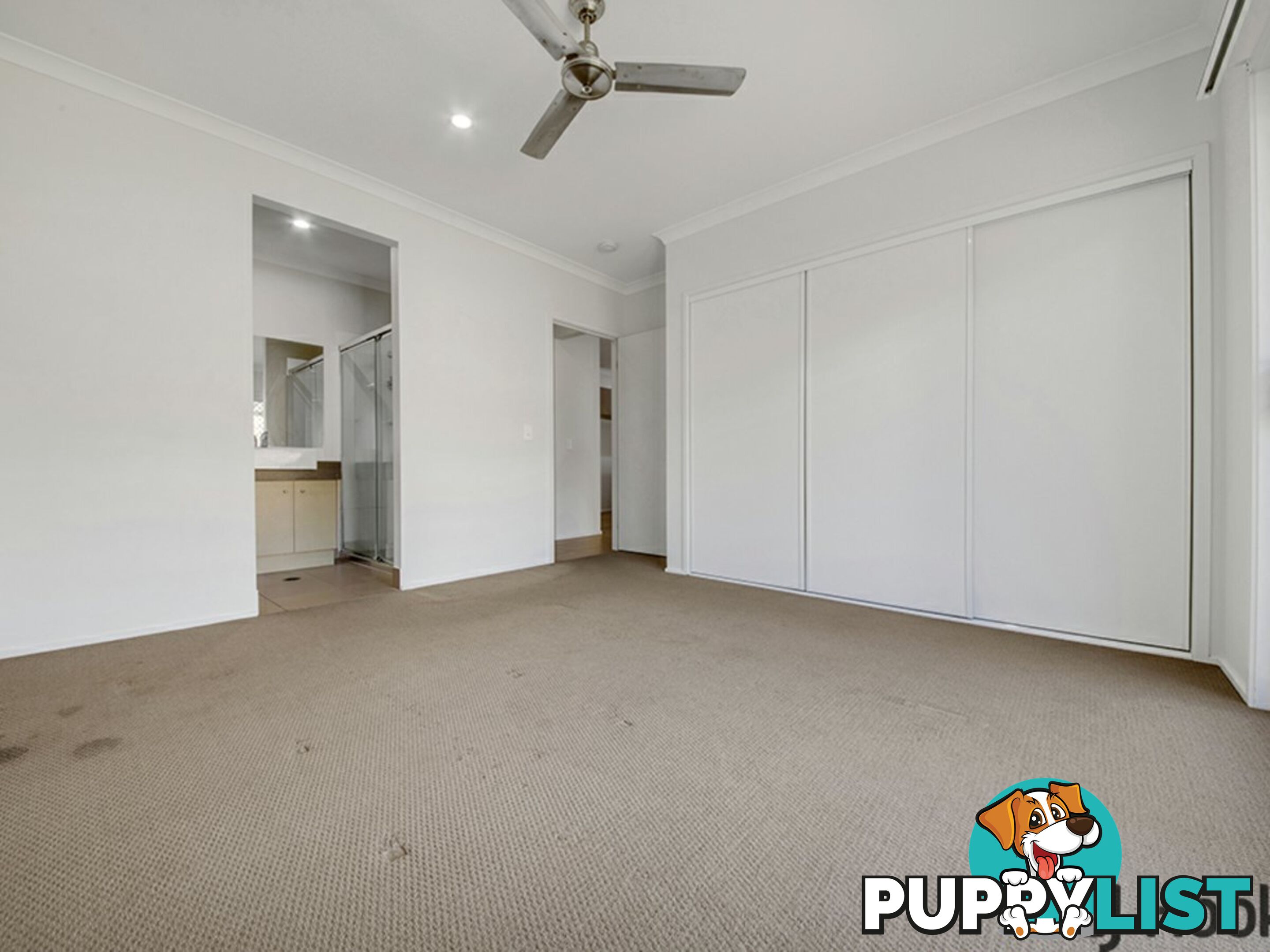 32 Koolivoo Parade BOYNE ISLAND QLD 4680