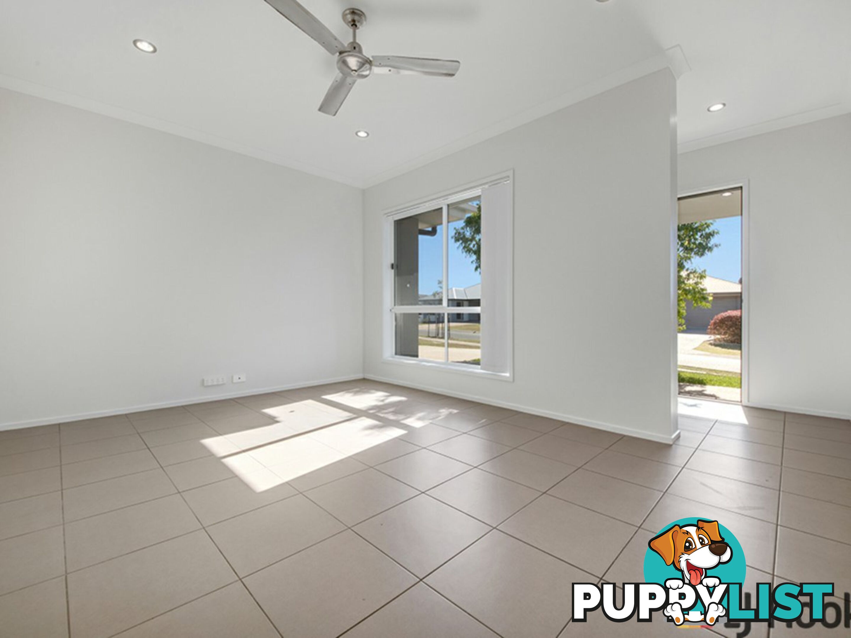 32 Koolivoo Parade BOYNE ISLAND QLD 4680