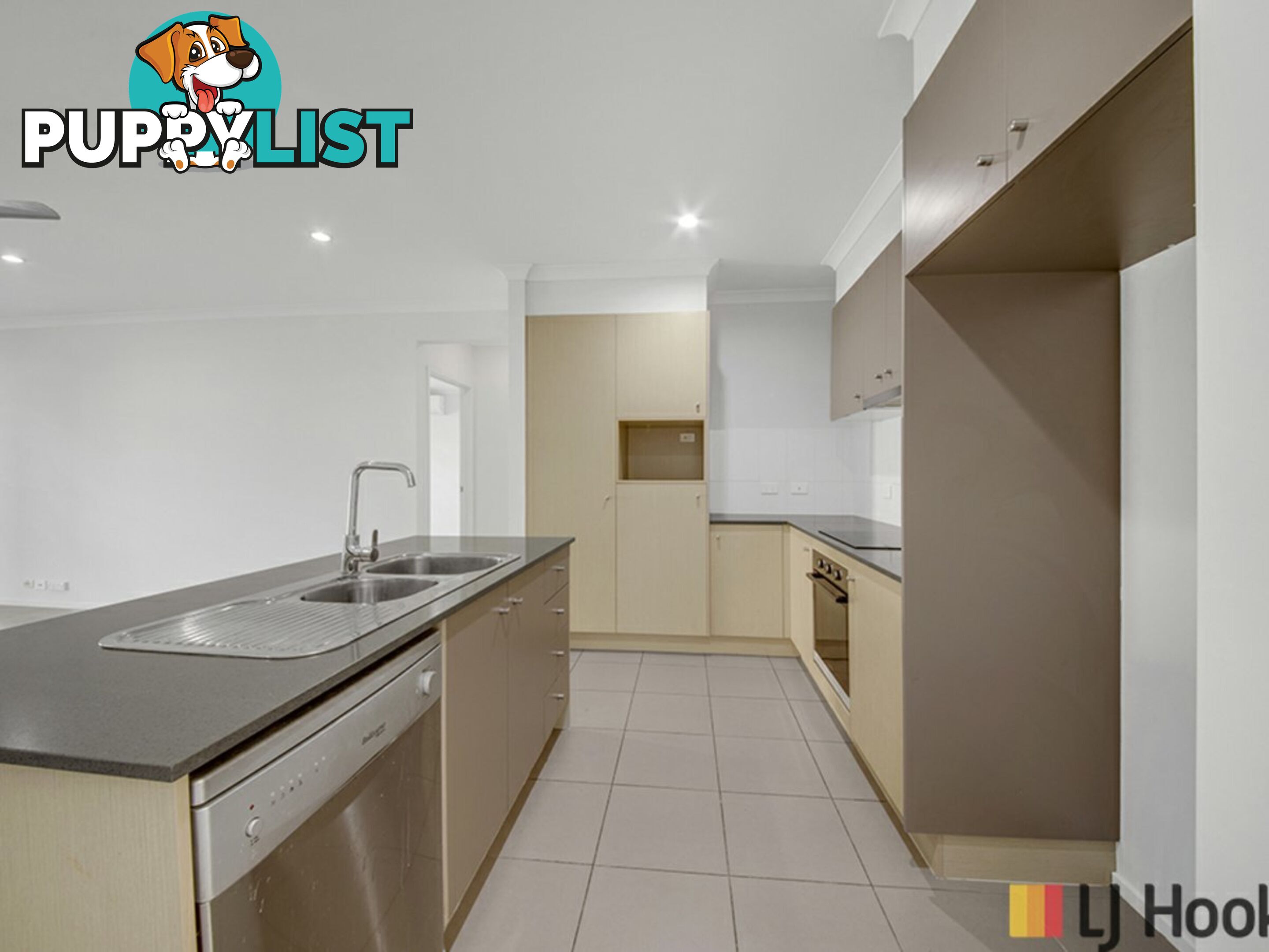 32 Koolivoo Parade BOYNE ISLAND QLD 4680