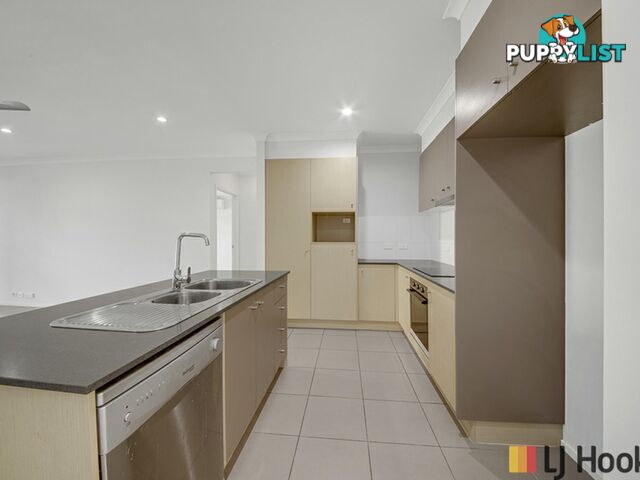 32 Koolivoo Parade BOYNE ISLAND QLD 4680