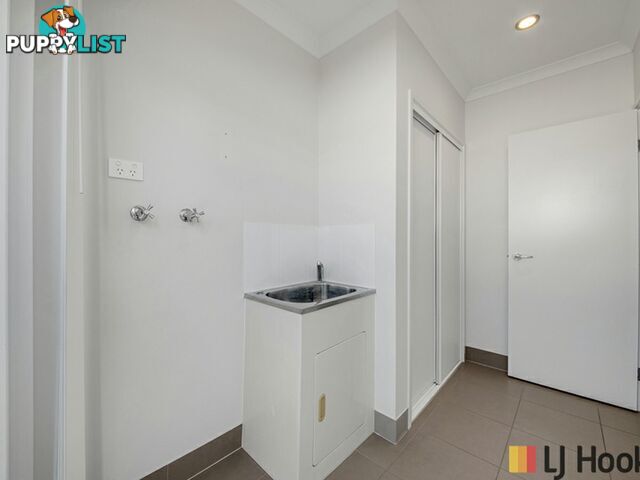 32 Koolivoo Parade BOYNE ISLAND QLD 4680