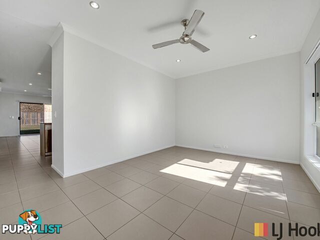 32 Koolivoo Parade BOYNE ISLAND QLD 4680