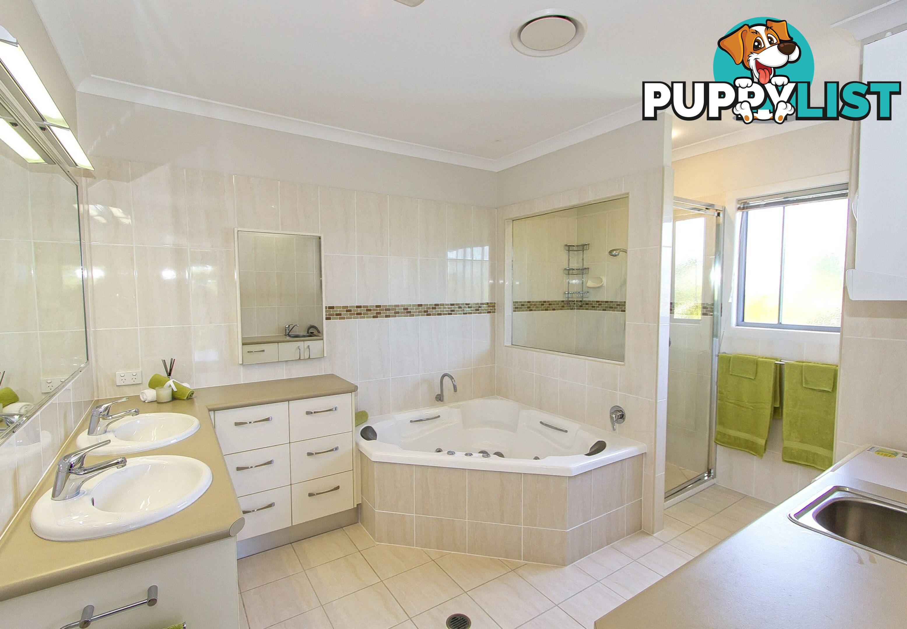 44 Booth Ave TANNUM SANDS QLD 4680