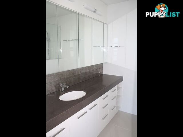 1 PACIFIC AVENUE TANNUM SANDS QLD 4680