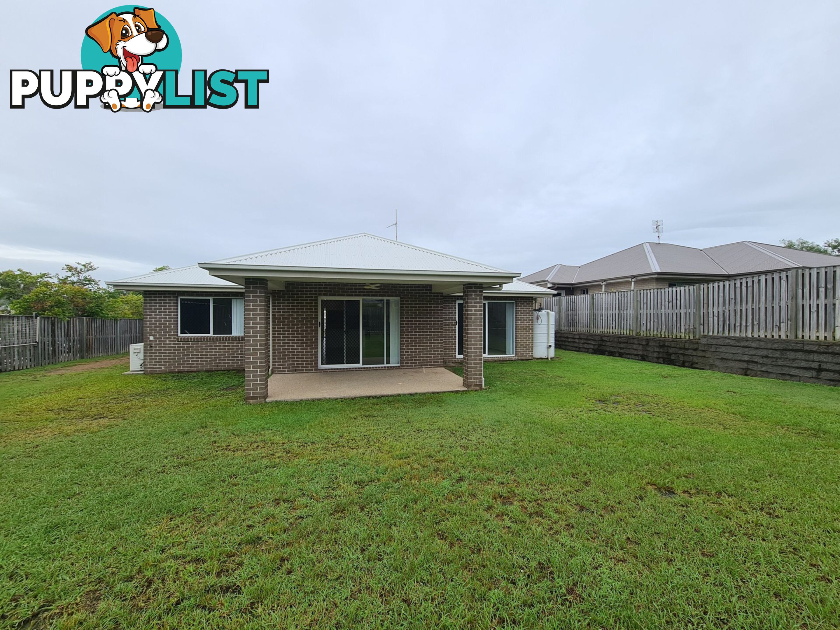 8 CORIMBA PARADE BOYNE ISLAND QLD 4680