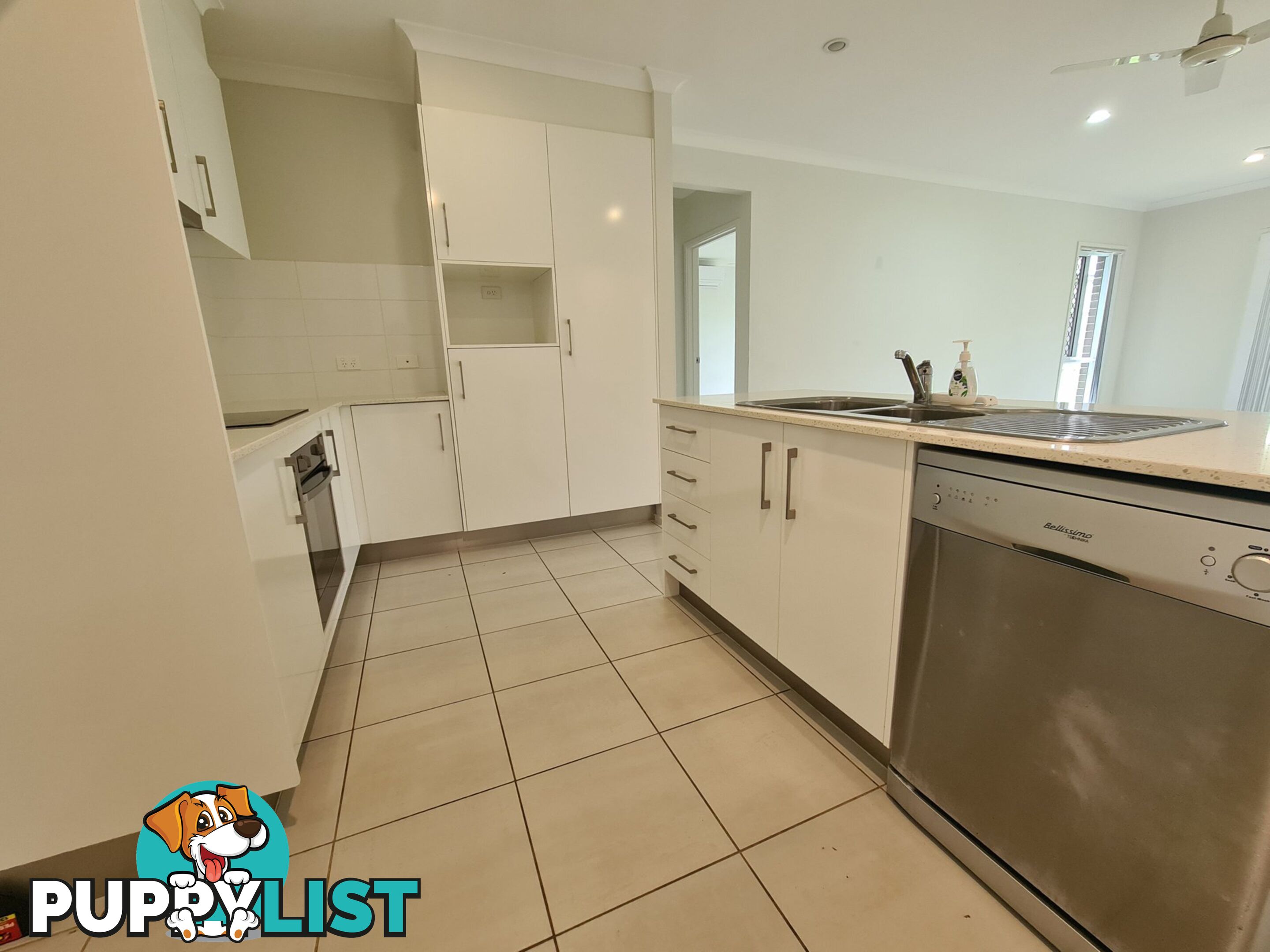 8 CORIMBA PARADE BOYNE ISLAND QLD 4680