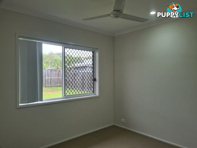 8 CORIMBA PARADE BOYNE ISLAND QLD 4680