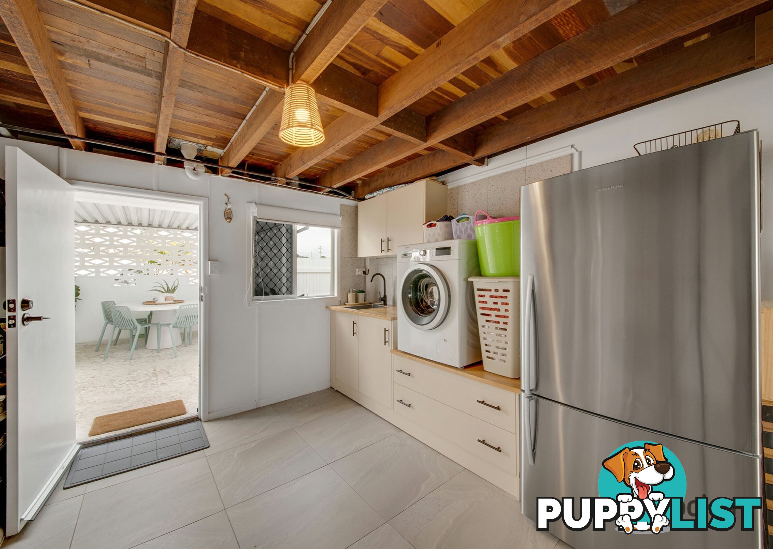 2 Arthur Street BOYNE ISLAND QLD 4680
