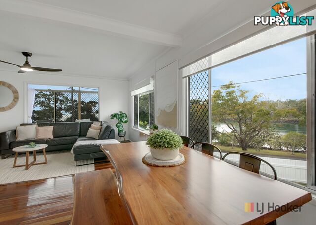 2 Arthur Street BOYNE ISLAND QLD 4680