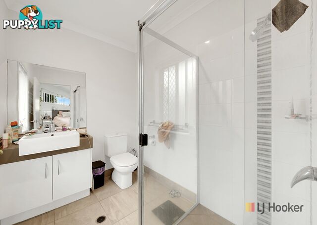 6 Wabby Street BOYNE ISLAND QLD 4680