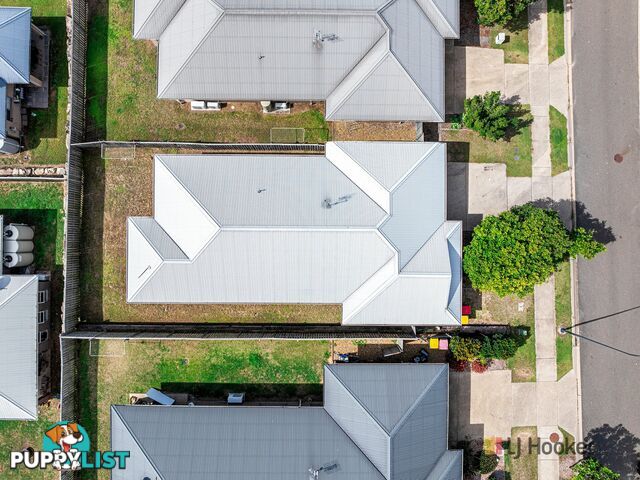 6 Wabby Street BOYNE ISLAND QLD 4680