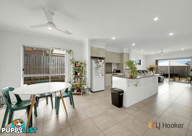 6 Wabby Street BOYNE ISLAND QLD 4680