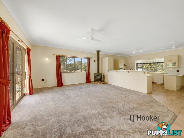 15 Panorama Circuit BENARABY QLD 4680