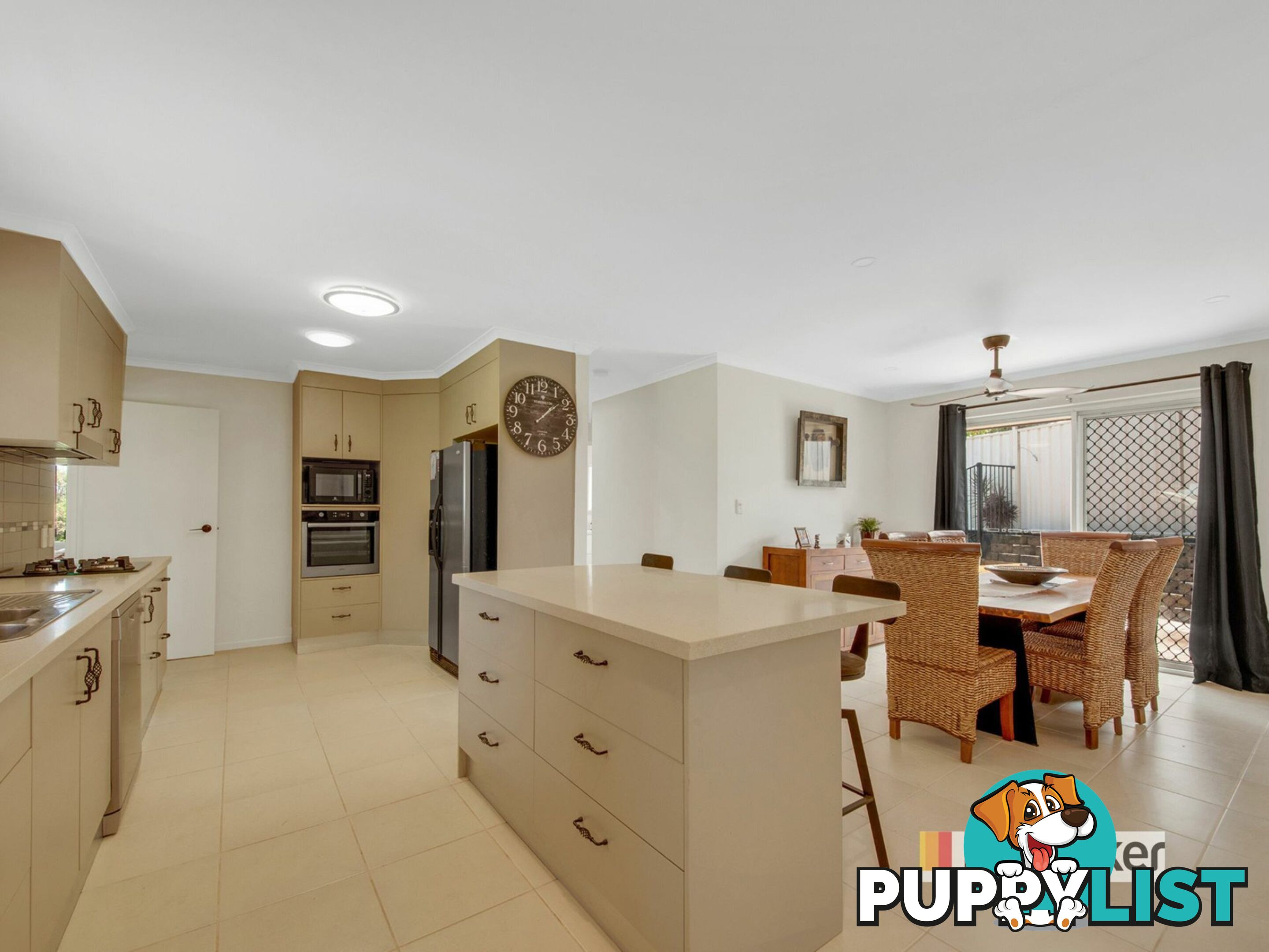 47 Edward Street BOYNE ISLAND QLD 4680