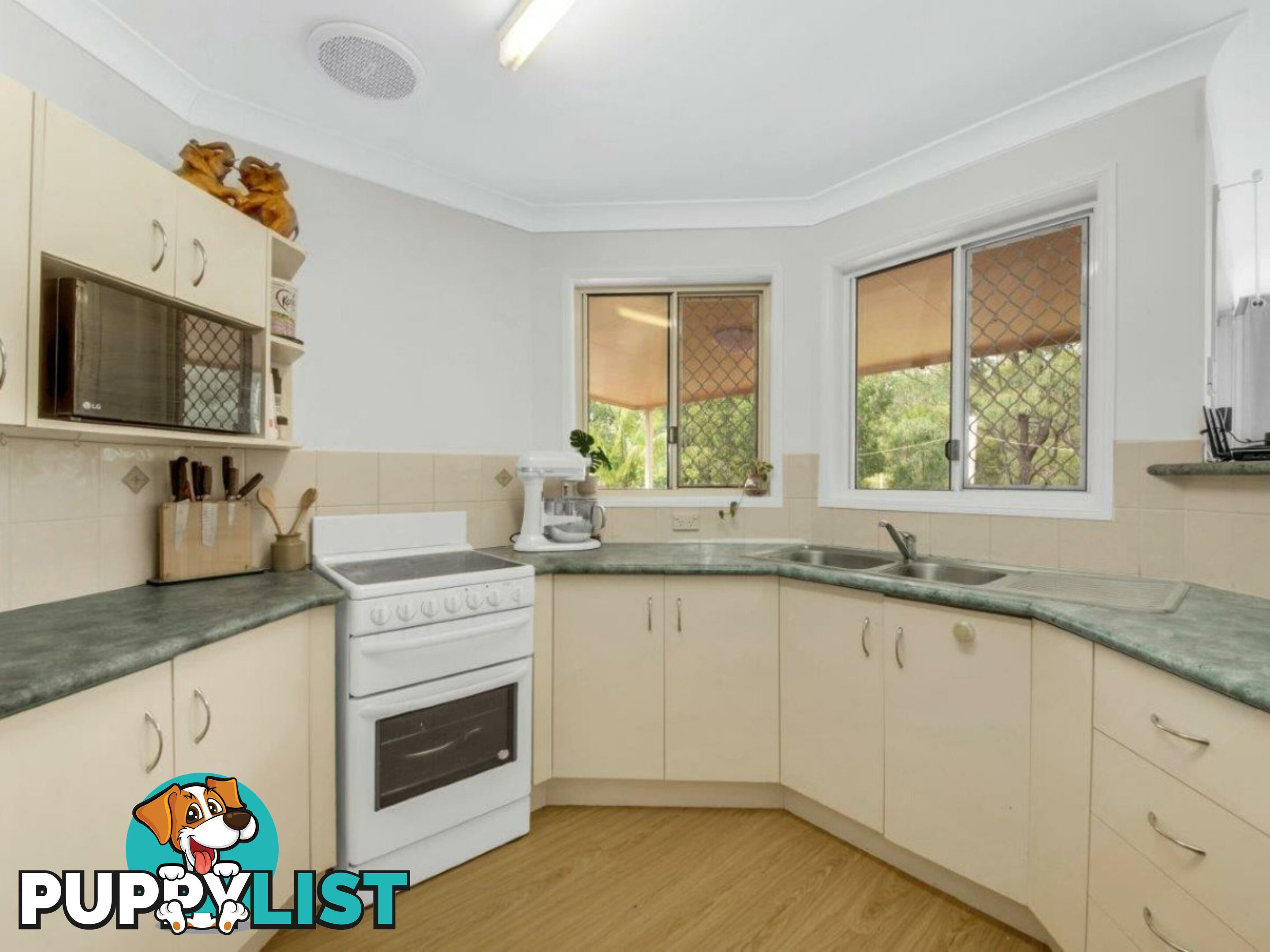 15 Jarrah Drive BOYNE ISLAND QLD 4680