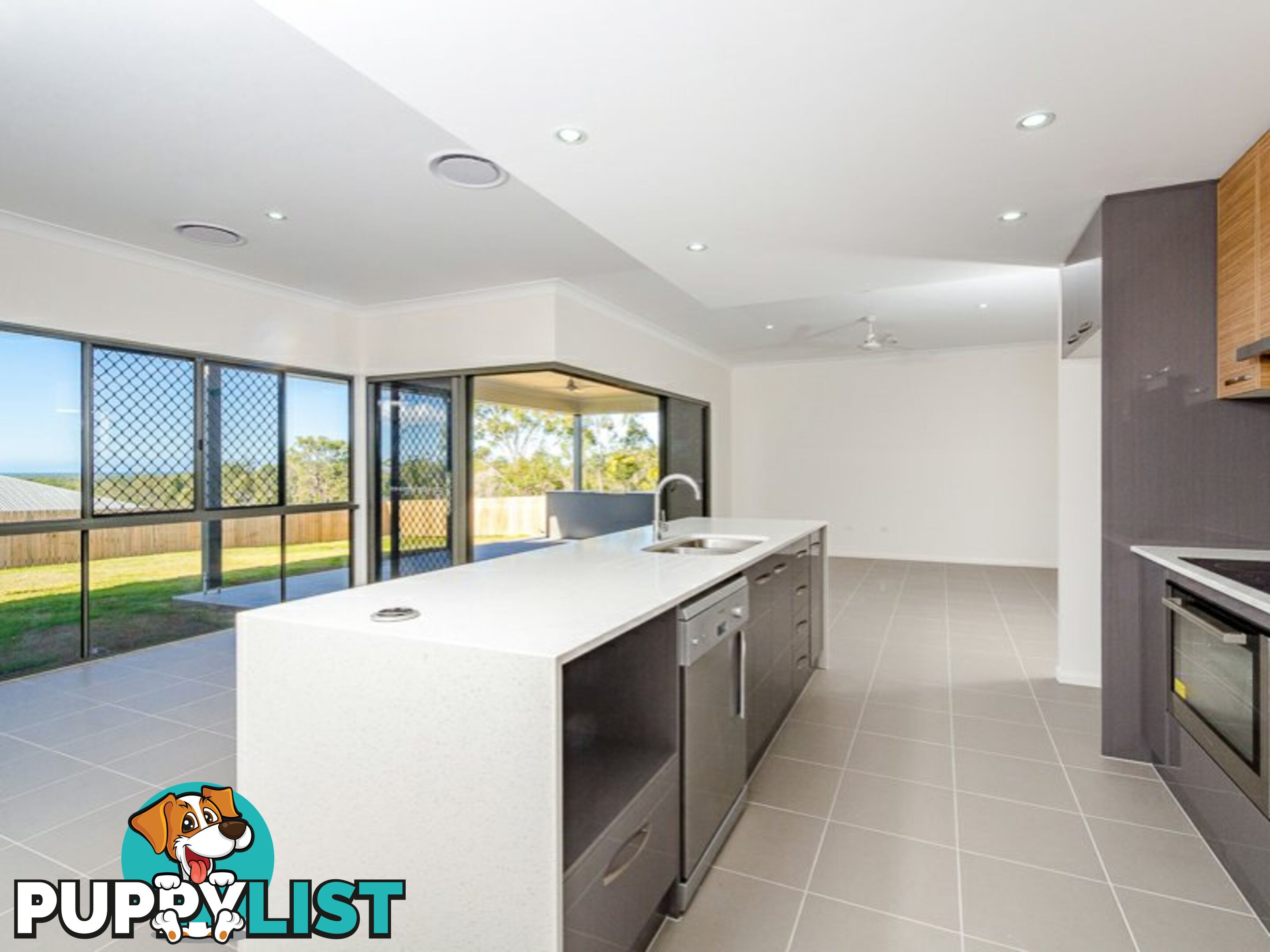 98 Broadacres Drive TANNUM SANDS QLD 4680