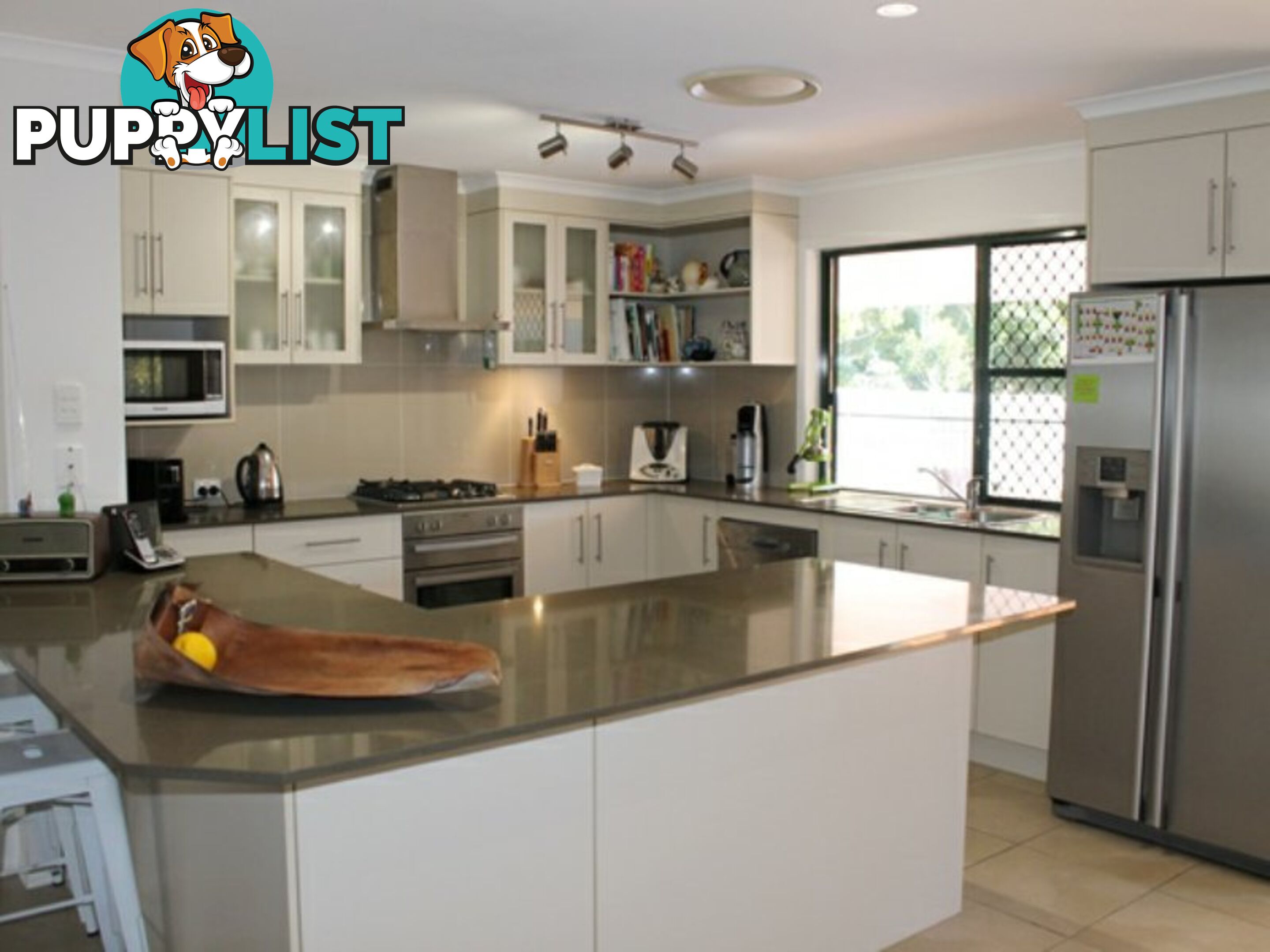 49 Geoffrey Thomas Drive TANNUM SANDS QLD 4680