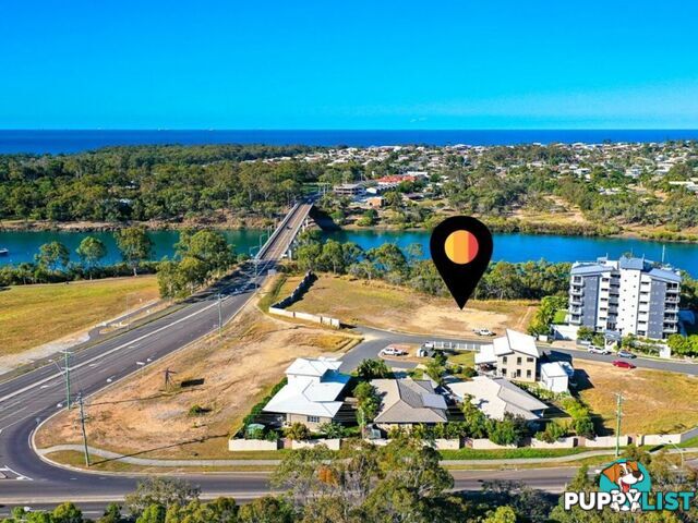 4 The Promenade BOYNE ISLAND QLD 4680