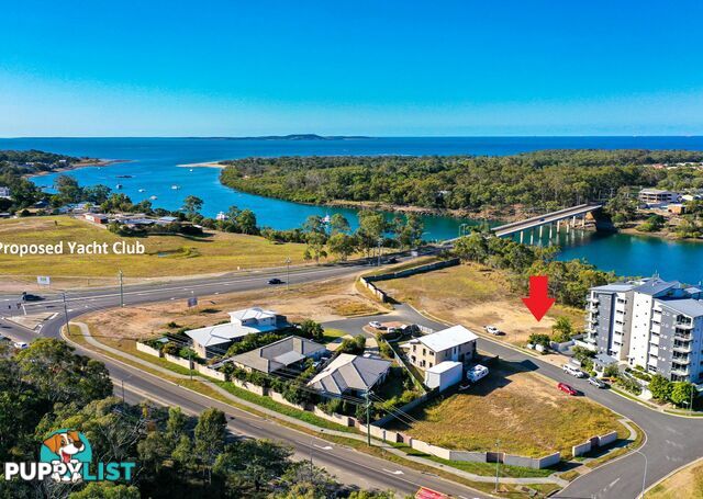 4 The Promenade BOYNE ISLAND QLD 4680