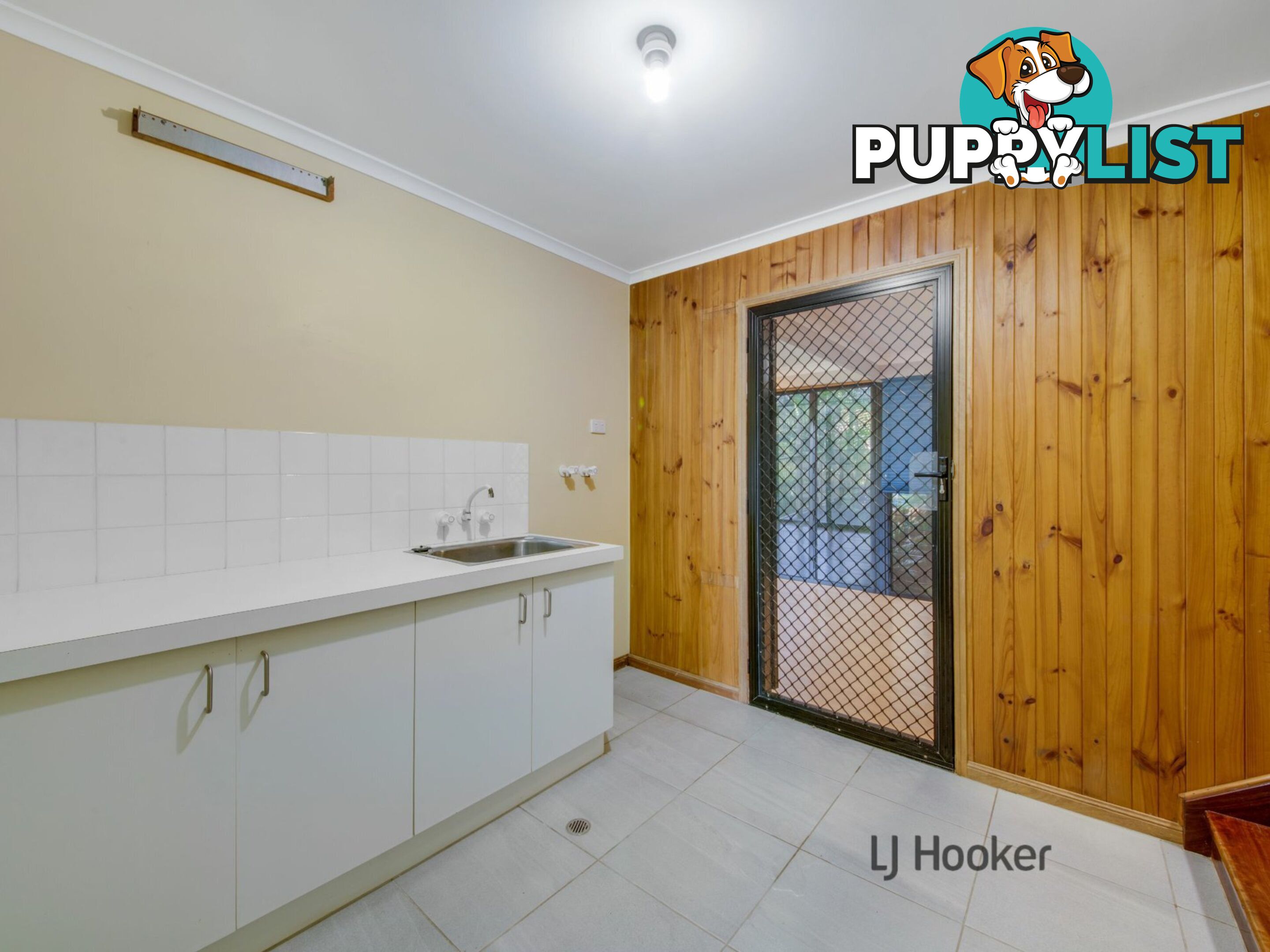 8 School Street TANNUM SANDS QLD 4680