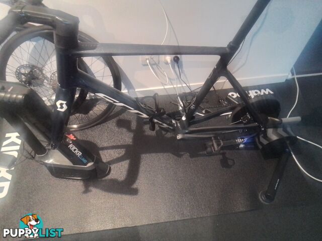 Scott bike and Wahoo kickr and Wahoo Climb