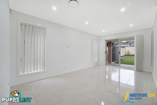 33 Laundess Avenue PANANIA NSW 2213