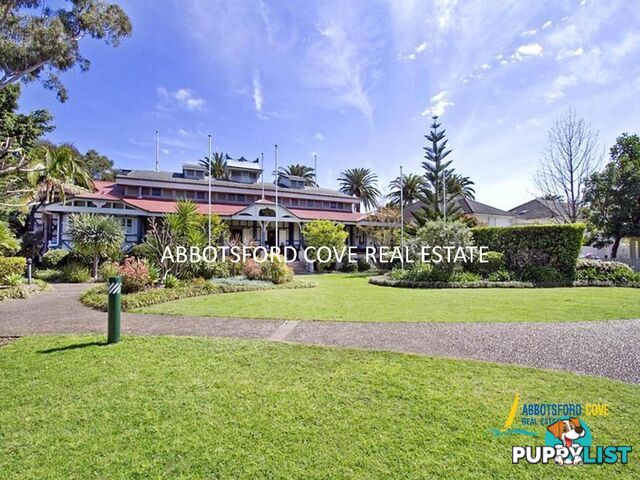 5 1 Fig tree Avenue ABBOTSFORD NSW 2046