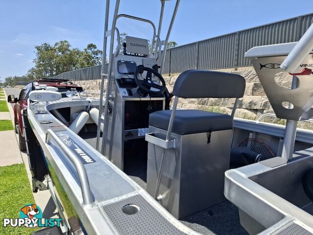 2023 Mad Dog Boats 461 Brute