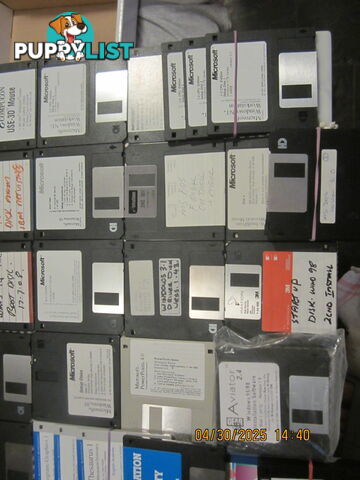 VINTAGE computer floppy disks, MS-DOS, 3,1, WIN-NT, WIN-95 WIN-98 WIN-2K