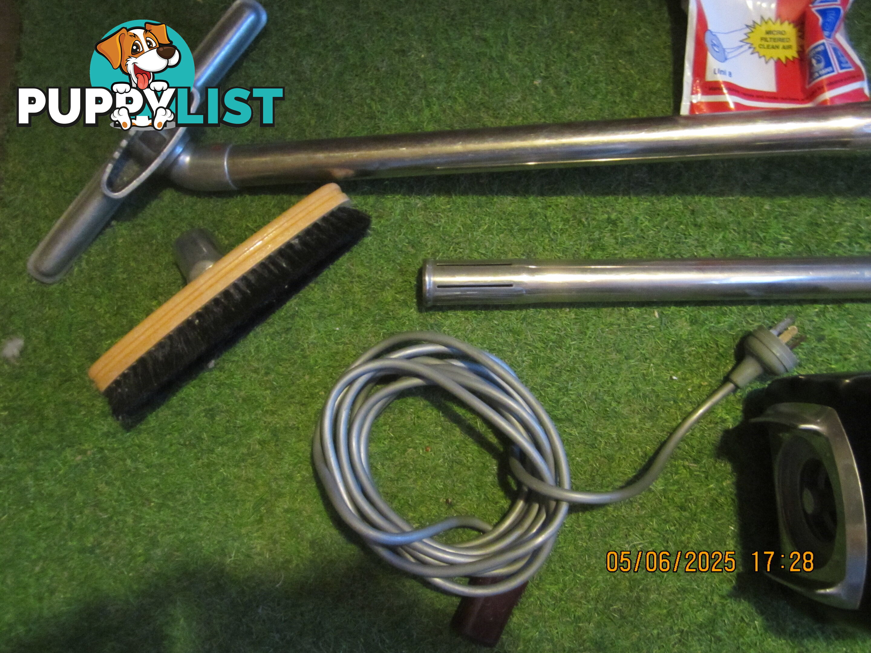 vintage Barrel-style Electrolux vacuum cleaner 1950-60. with cream coloured hose,