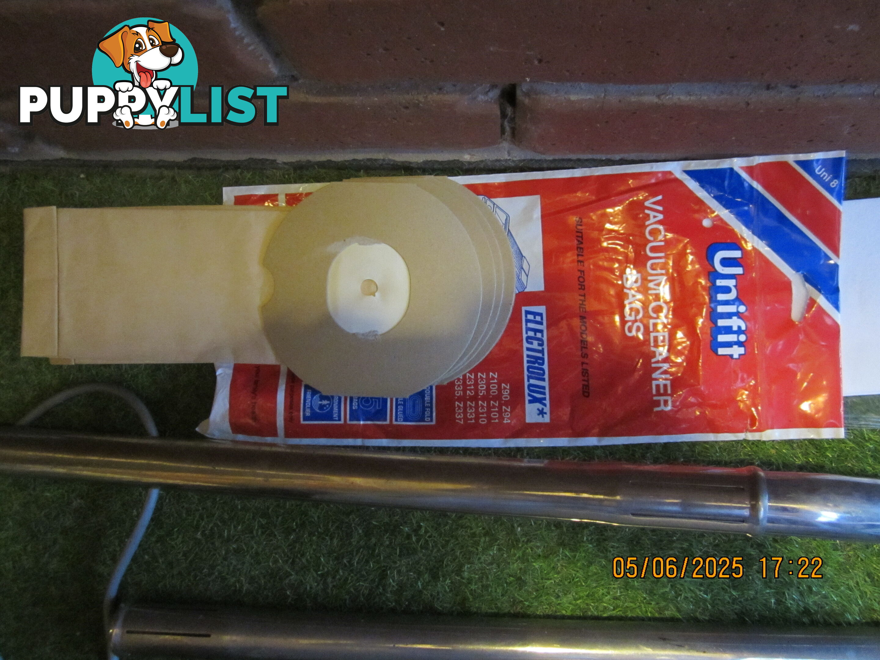 vintage Barrel-style Electrolux vacuum cleaner 1950-60. with cream coloured hose,