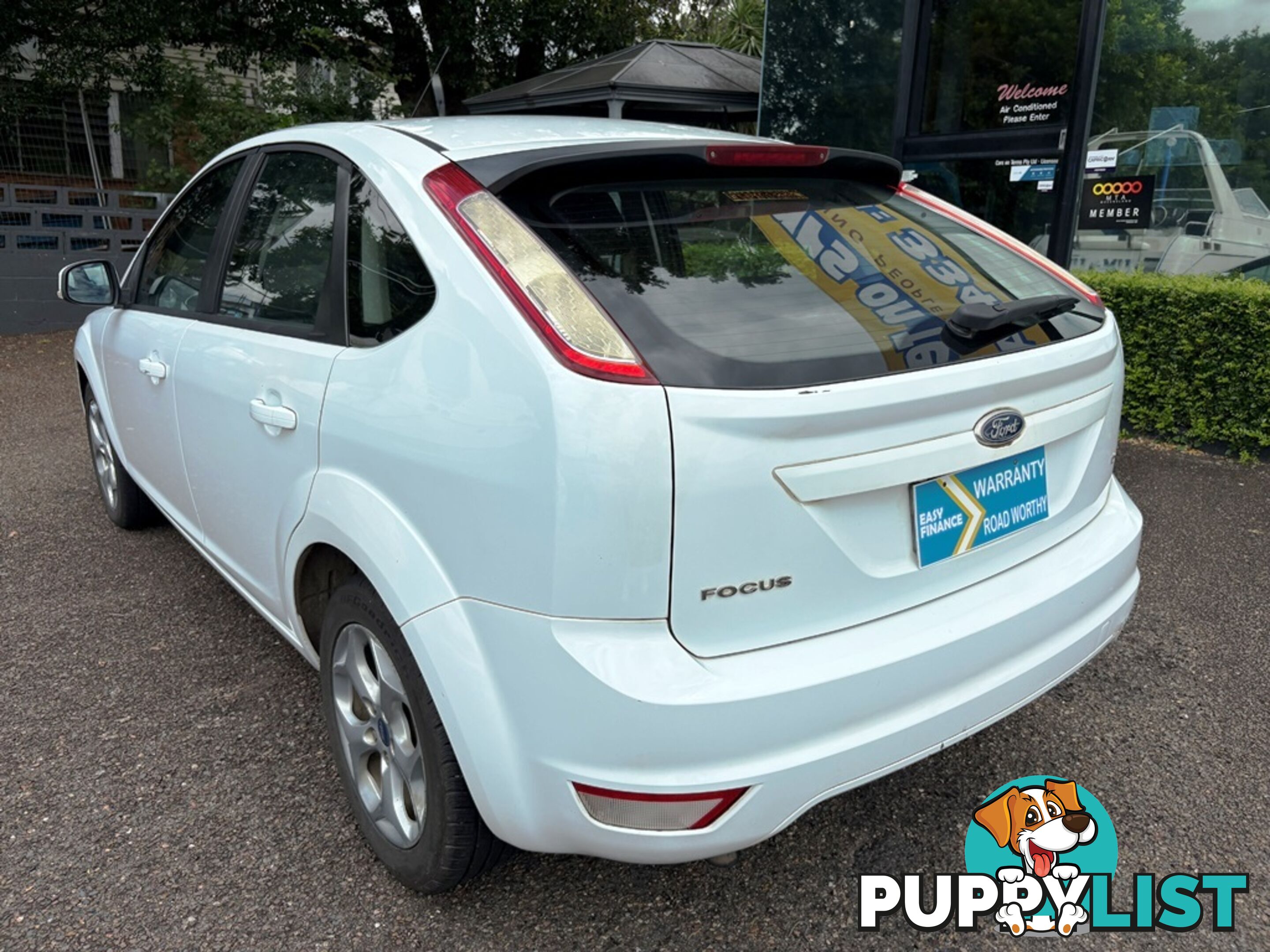 2011 FORD FOCUS LX LV  HATCHBACK