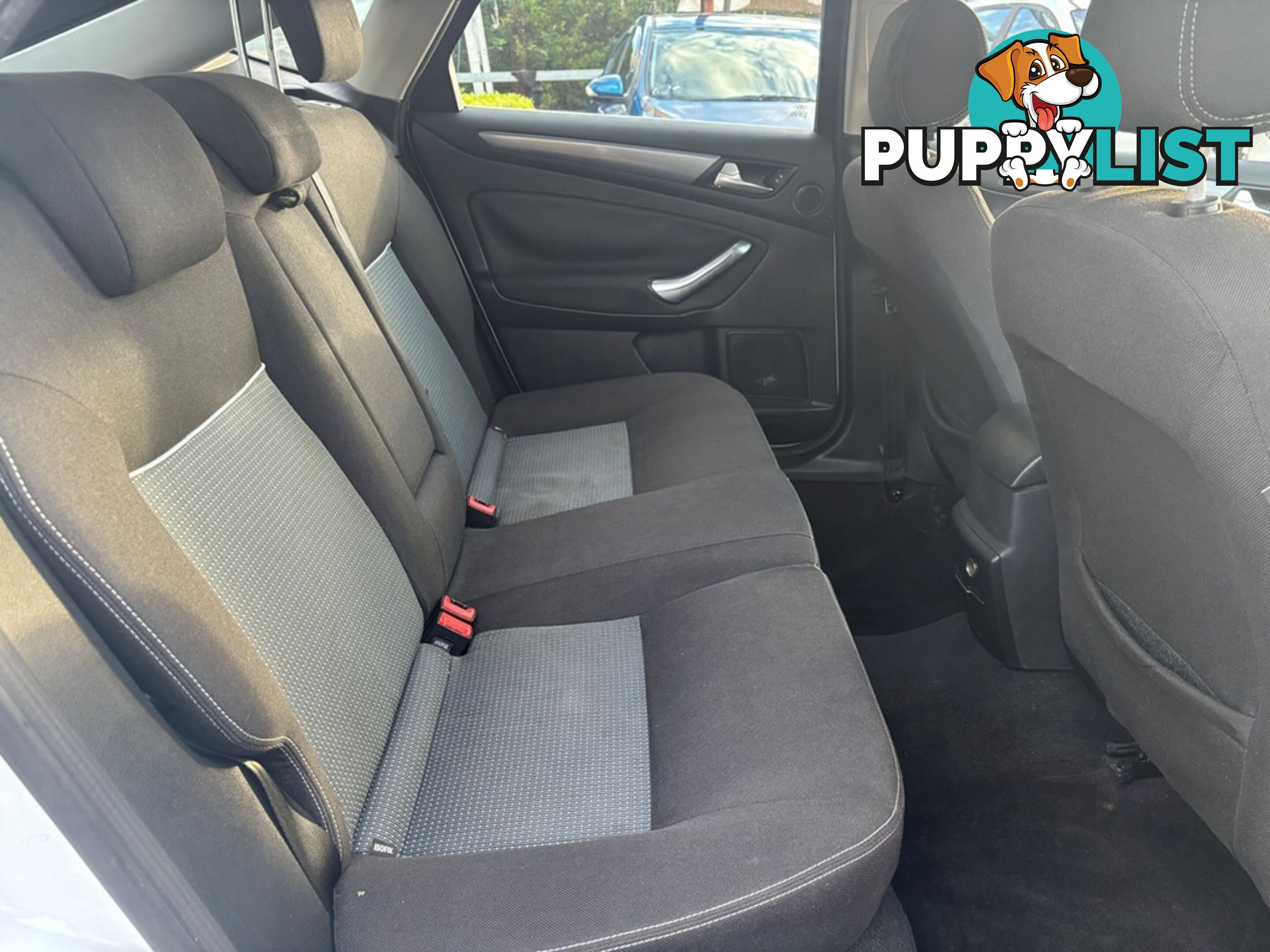 2010 FORD MONDEO ZETEC  HATCH